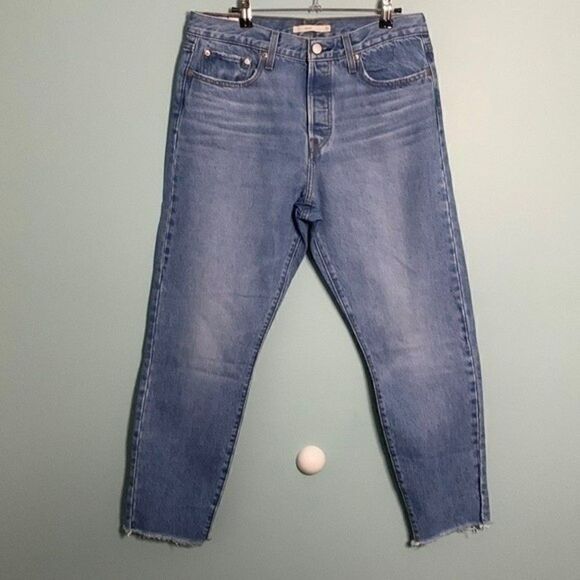 Levi’s Medium Wash Wedgie Jeans 31 NWOT - Picture 1 of 12